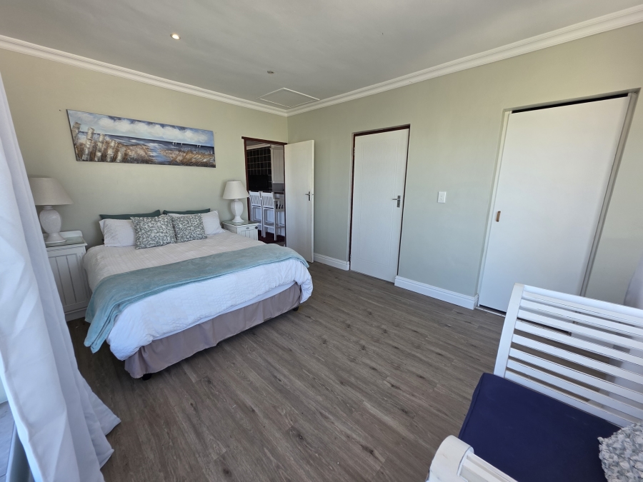 6 Bedroom Property for Sale in Oceanview Heights Western Cape